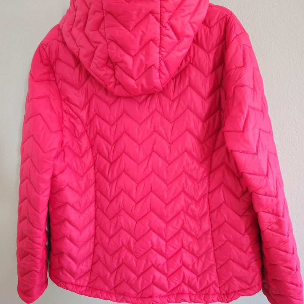 Free Country Women's Hot Pink Lightweight Chevron Puffer Jacket - Picture 5 of 9